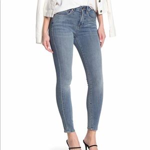 Good American Good Waist Crop Skinny Jeans